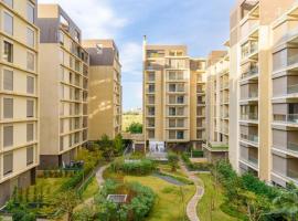 Viva - Elegant 3-BR Apt & Balcony at Waterfront Dbayeh，位于Dbayeh的酒店