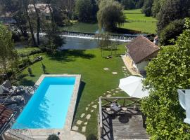 PAVI APARTMENTS River Estate Krka，位于Krka的酒店