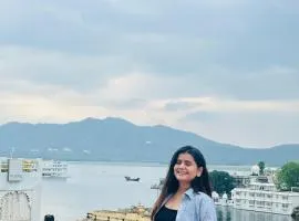 Hype Hostel Udaipur - Lake View Rooftop
