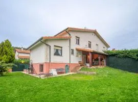 Gran casa de campo ideal para familias en Navarra