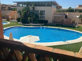 Apartamento Punta Umbría Parking Incluido y Piscina，位于蓬塔翁布里亚的酒店