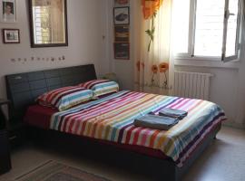 Guest Room Near Airport，位于艾尔亚奈的酒店