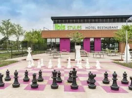 卡斯特尔宜必思尚品酒店