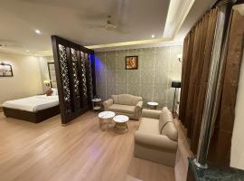 Hotel Diplomat Residency，位于巴雷利的酒店