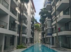 palmyrah apartment 300 meters from surin beach，位于Ban Nong Chaeng的海滩酒店