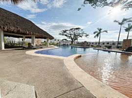 Brand New Cow House Aldea Hortus 136 by Kivoya，位于Naranjo的酒店