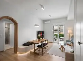 Luxury 2BR Apartment near the marina, Heart of Piraeus