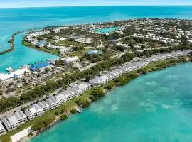 5035 "Villa del Sol"- Amazing Sunset Views! 2bed 3bath- Slip available