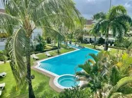 Superbe 2bd apt in gated community 2 steps from everything- Playa Popi