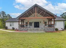 8 Mi to Jordan Lake Spacious New Hill Home