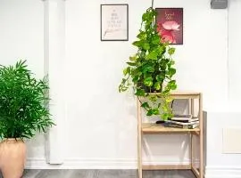 Pacific Mall Bright & Cozy Rooms with Privated Bathrooms