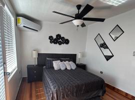 Estudio práctico y confortable en segundo piso，位于Senecú的酒店