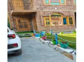 Sun Shine Guest House Baderkote Gulmarg