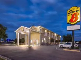 Super 8 by Wyndham Colorado Springs Peterson Space Force