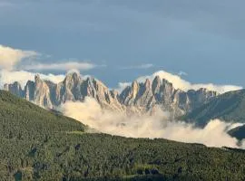 Biogasthaus Plonerhof "sweet Dolomites view"