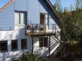 Upstairs6b，位于Dipperz的酒店