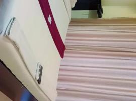 Hotel A1 family restaurant Bar & Lodge，位于Birvādi的酒店