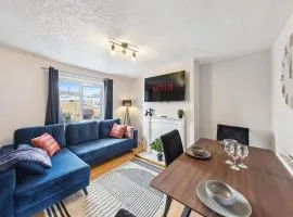 3Bed, Sleeps 7, TV in Each Room, Garden, Parking