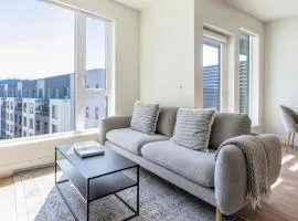 Blueground Ingold - Milldale pool nr Bay Park SFO-1898