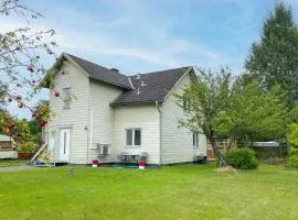 2 Bedroom Stunning Apartment In Bodafors