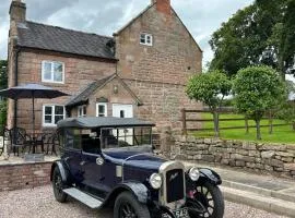 Farmhouse-Sleeps 5-Near Alton Towers Peak Dist