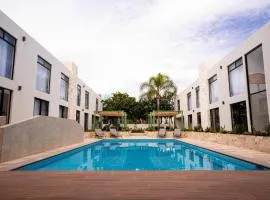 易波萨达套房酒店