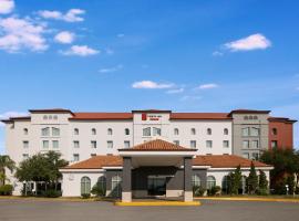 Fiesta Inn Express Nuevo Laredo，位于新拉雷多的酒店