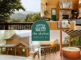 The Skybox Cabin Stunning Views HotTub Game Room