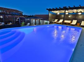 Garni Hotel Zen free parking，位于尼什的酒店
