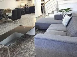 Vane's House Consulado