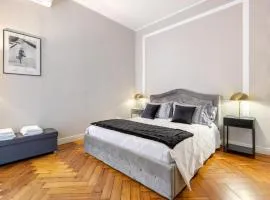 Domus San Carlo- Luxury apartment in Turin's heart