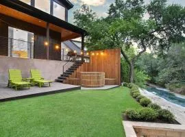 South Lamar Luxe Creekside Retreat with POOL
