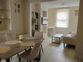 2 Bed Cottage Retreat Windsor, Slough and Legoland