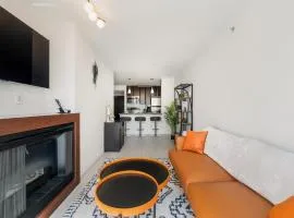 Modern Condo in Downtown Vancouver