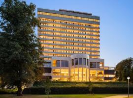 Comwell Hvide Hus Aalborg, Dolce by Wyndham，位于奥尔堡的酒店