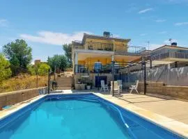 Awesome Home In Turis