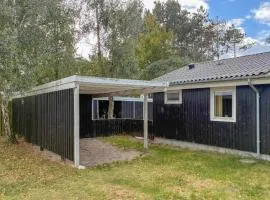 4 Bedroom Beautiful Home In Store Fuglede