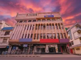 Via Standard Inn - Nr Prayagraj Railway Station