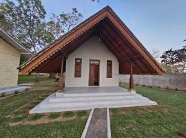 Sandalu Bungalows unit1，位于汉班托塔的酒店