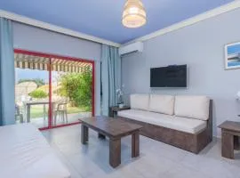 Bliss Aqua 11 - One BR Chalet at Aqualand Resort in Batroun