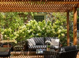 巴黎路易·勃朗站酒店，位于巴黎的酒店