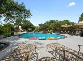 Austin Hill Country Escape & Retreat - Private Oasis With Pool & Spa On Over An Acre