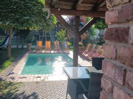 Ferienwohnungen im Vogtland，位于Heinsdorfergrund的带泳池的酒店