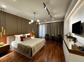 HOTEL METROPOL Club House，位于埃里温的酒店