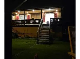 Holzchalet mit Garten