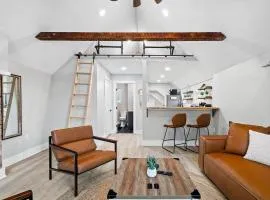 Unique BOHO Ohio City Loft Apt