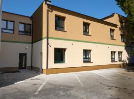 Hodváb Apartmánový Dom，位于塞尼察的酒店