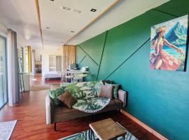 Fare Toahana, logement chez l'habitant，位于帕皮提的酒店