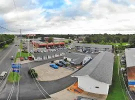 Travelers Inn and Suites