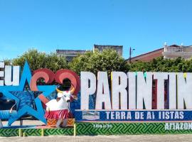 Suíte completa em Parintins，位于帕林廷斯的酒店